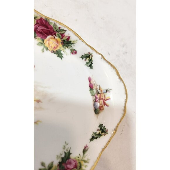 Royal Albert Old Country Roses Christmas Magic Oval Regal Platter 10 x 5.75 in. - Picture 7 of 9